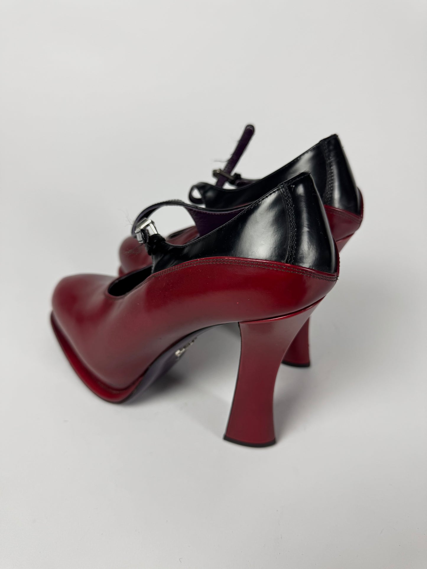 Prada Dipped Red Burgundy High Platform Mary Jane Round Toe Heels FW 2012 - 38 IT/38,5 EU