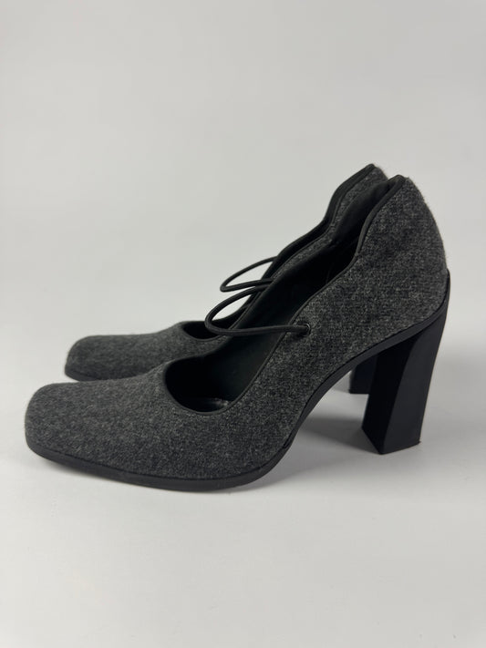Prada Laced Wool Mary Jane Pumps FW 1998 - 37,5 IT/38,5 EU