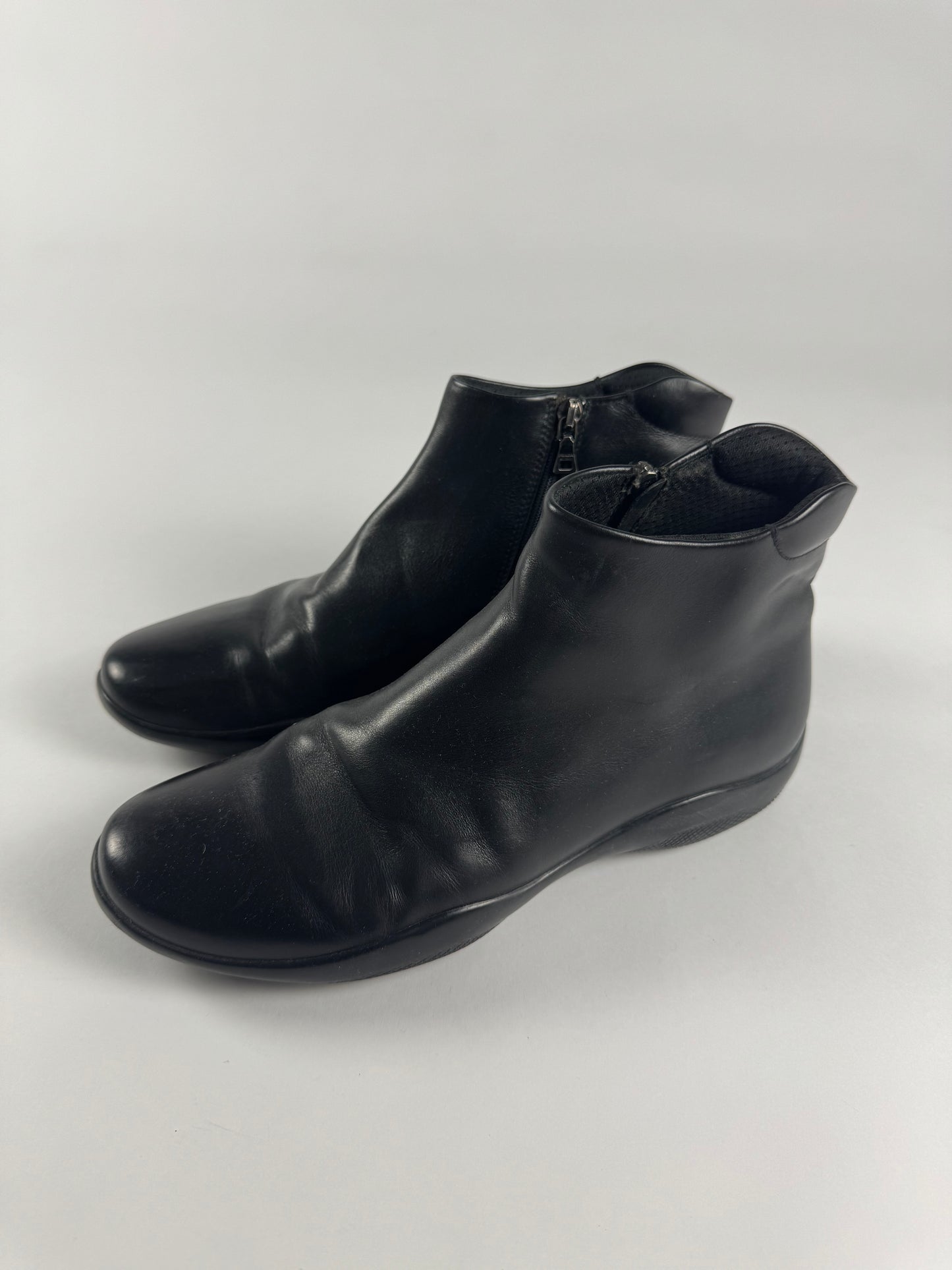 Prada Linea Rossa Black Leather Shadow Sole Mid Boots FW 1999 - 41,5 EU