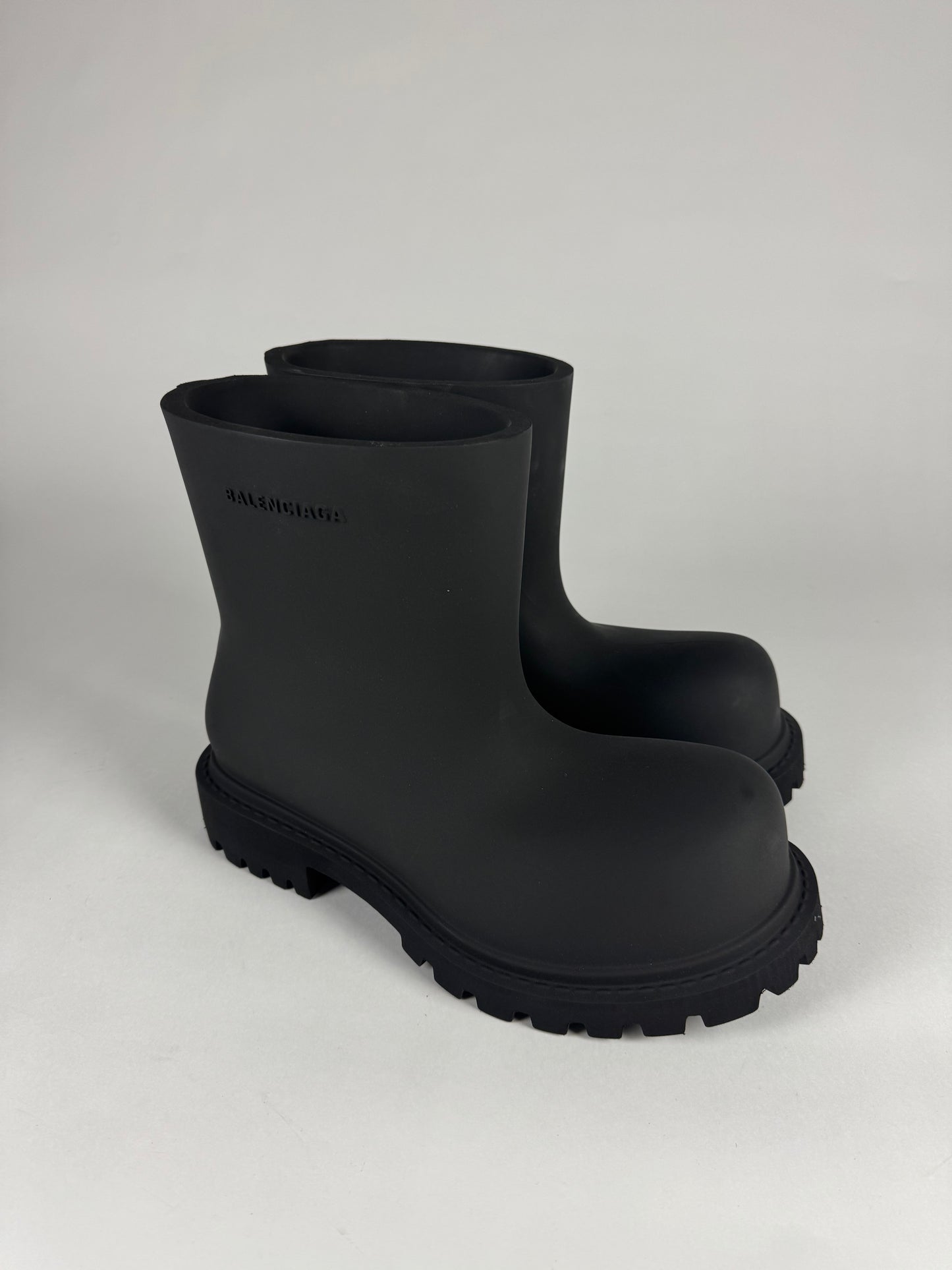 Balenciaga Dark Grey Steroid Oversized Boots Resort 2023 - 43 EU