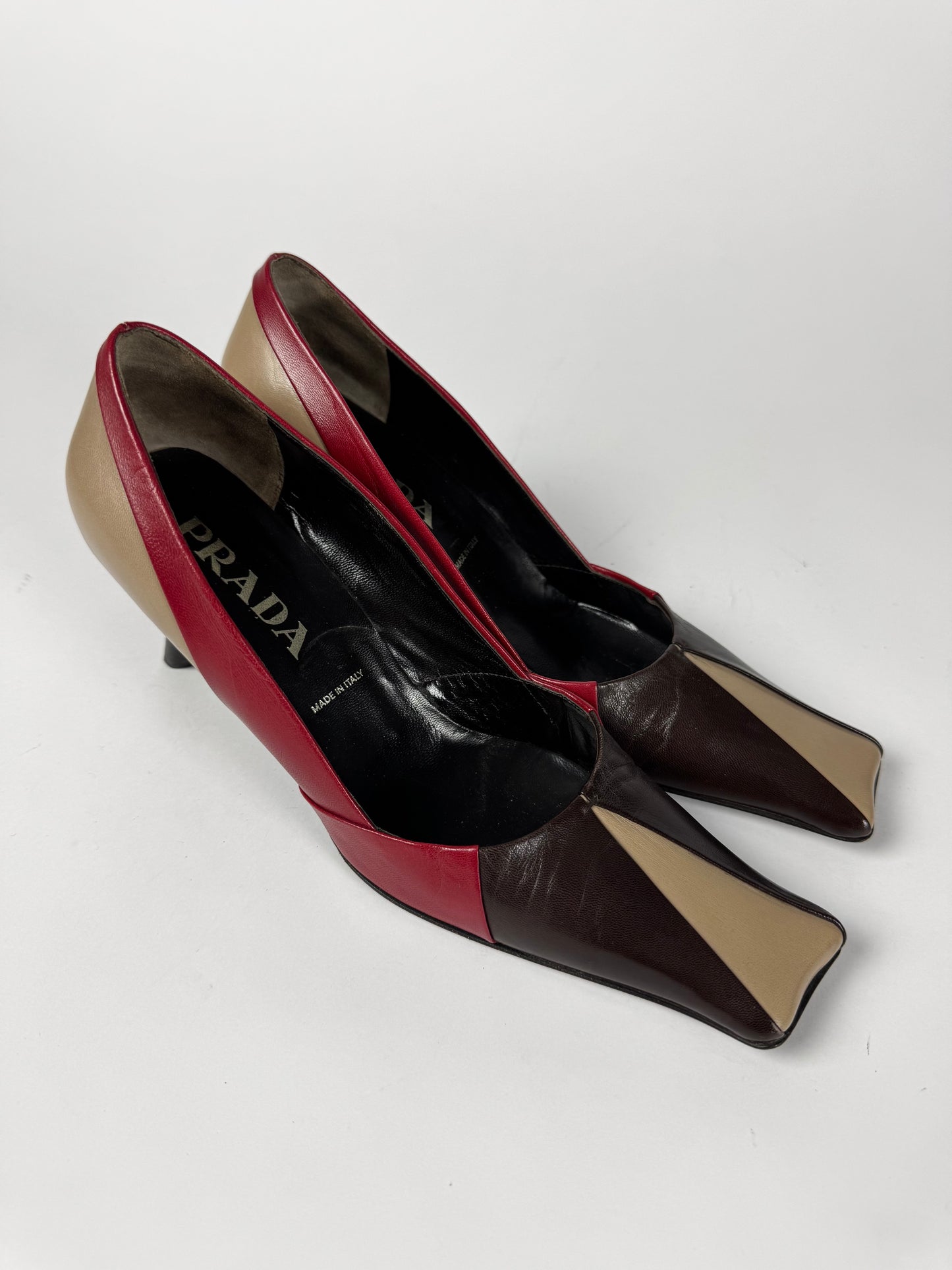Prada Tricolor Colorblock Leather Kitten Heel Pumps Black Red Taupe Pointed Toe 2000s - 38,5 IT/39 EU