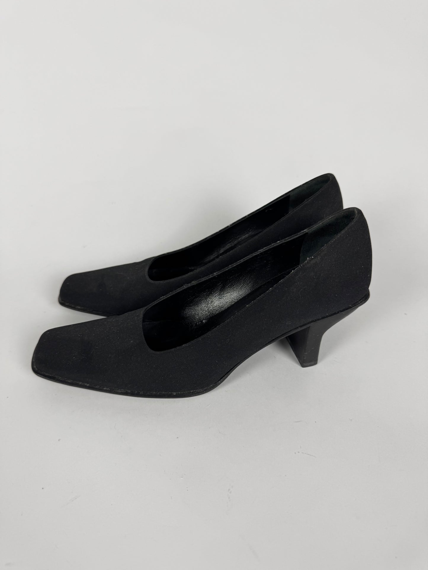 Prada Soft Black Square Toe Heels 1990s - 38,5 IT/39 EU