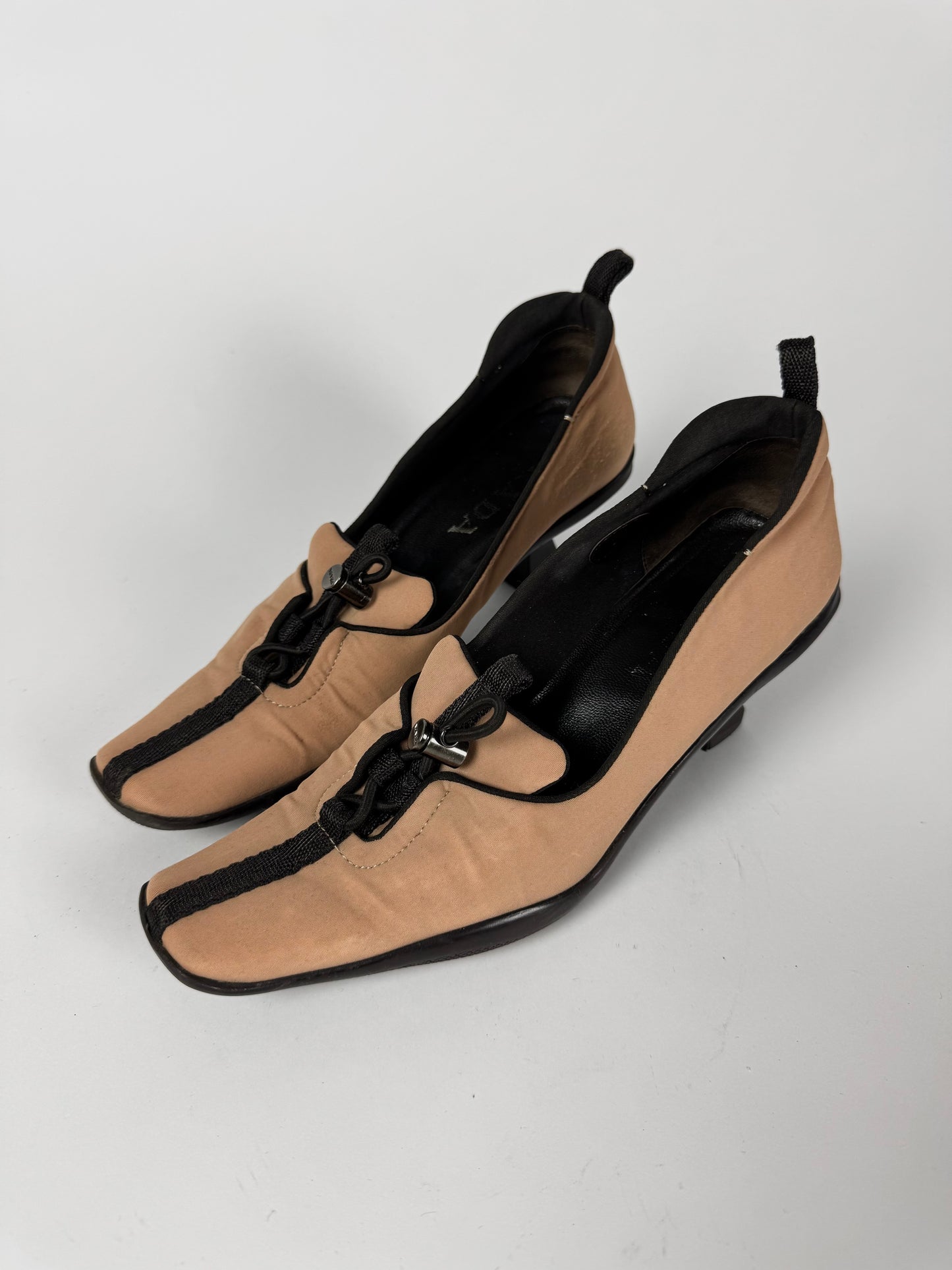 Prada Beige Neoprene Kitten Low Heels FW 1999 - 36 IT/36,5 EU