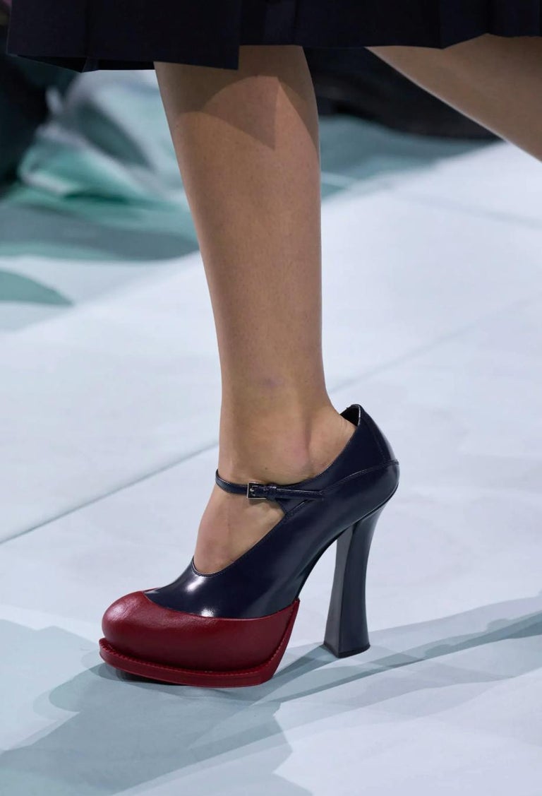 Prada Dipped Red Burgundy High Platform Mary Jane Round Toe Heels FW 2012 - 38 IT/38,5 EU